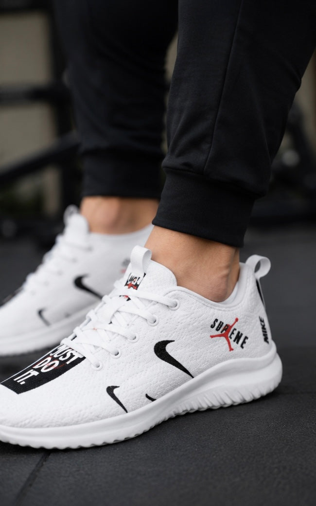 Men’s athletic shoes